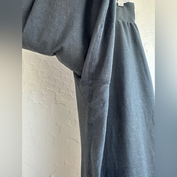 Vuori Lux Harem Pants Black Women’s - Size Medium - Picture 11 of 14